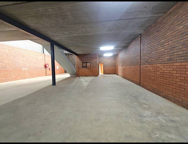 376M² WAREHOUSE TO LET IN ORMONDE